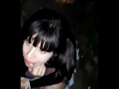 ❤️ 在街上膨胀的阴茎，以换取糖果 ❤ Hard porn❌️❤
